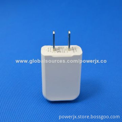 Wall-mounted American and European 2p 5V 1A Travel Adapter
